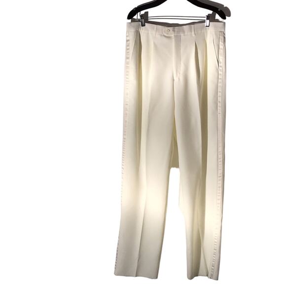 NWT. Designed In Italy Lucci Ivory Tuxedo. 42S - Picture 10 of 12